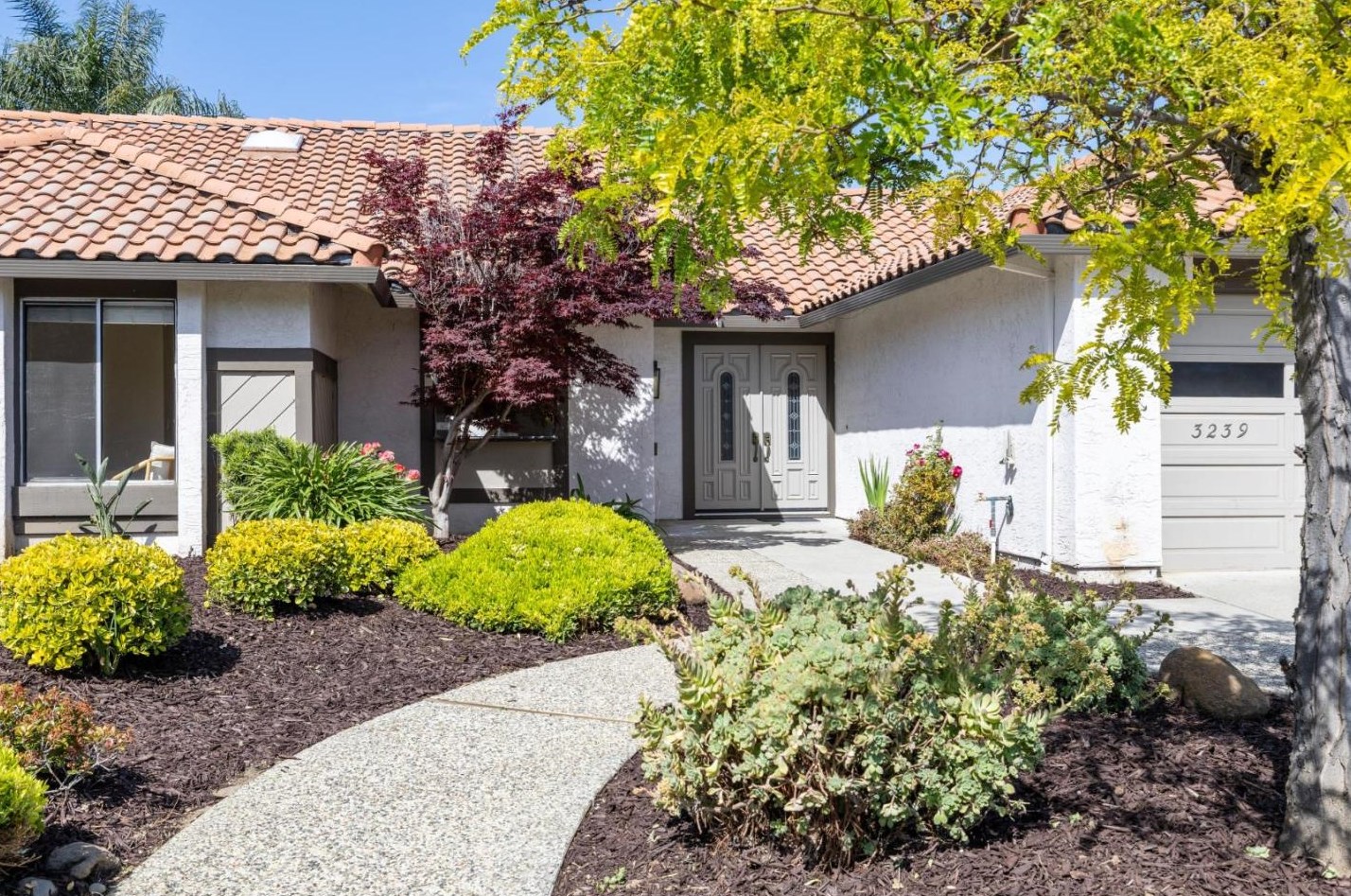 3239 Foxboro Pl, San Jose, CA 95135-1039