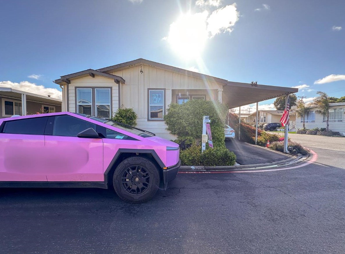 1220 Tasman Dr, Sunnyvale CA  94089-2499 exterior