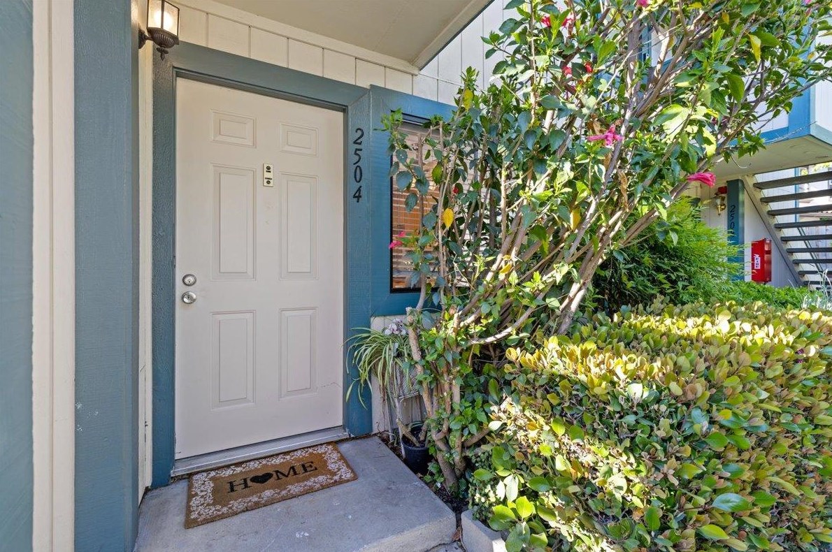 2504 Copa Del Oro Dr, Union City, CA 94587-3180
