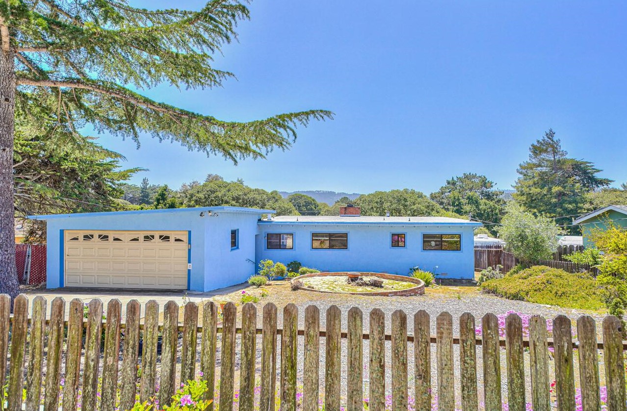 62 Carlton Dr, Monterey, CA 93940