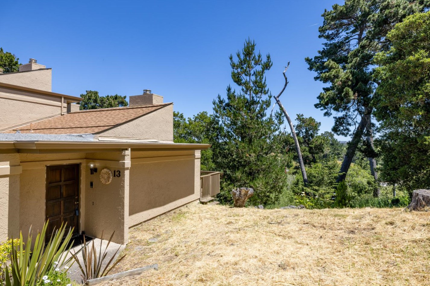 13 Montsalas Dr, Monterey, CA 93940-5220