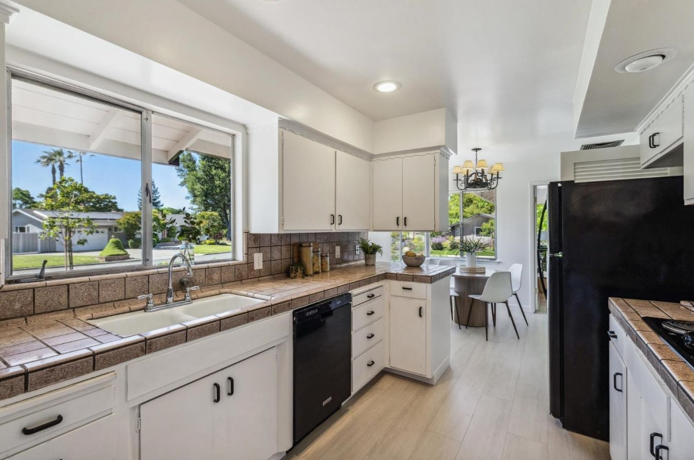 12546 Saratoga Crk Dr, Saratoga CA  95070-3569 exterior