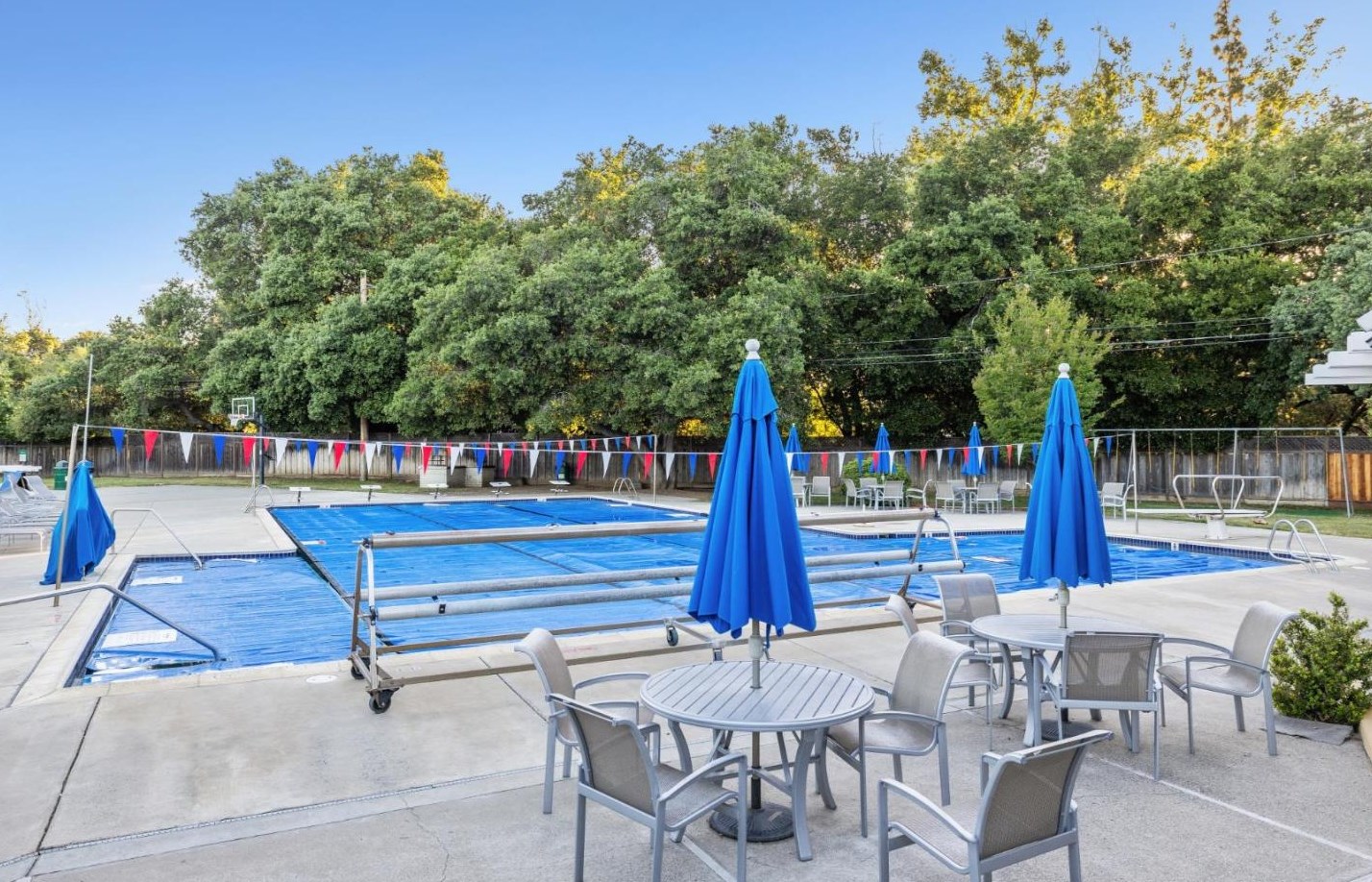 12546 Saratoga Crk Dr, Saratoga CA  95070-3569 exterior