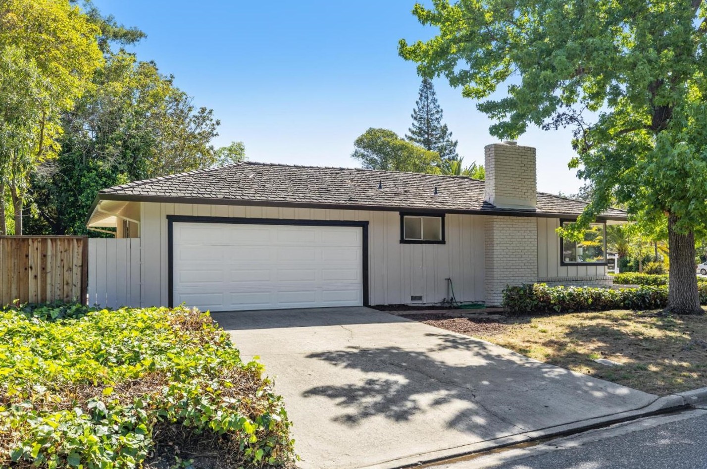 12546 Saratoga Crk Dr, Saratoga CA  95070-3569 exterior