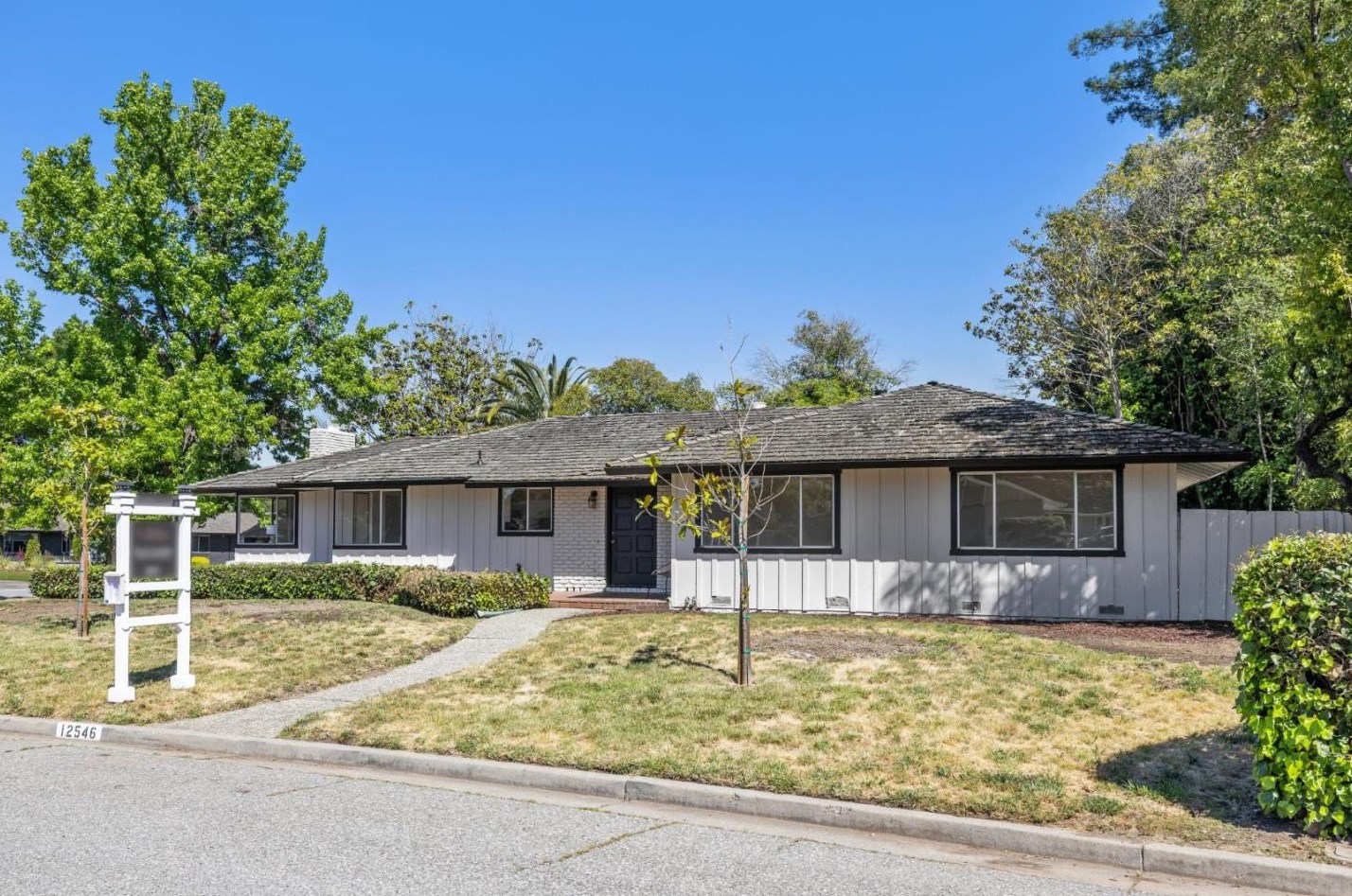 12546 Saratoga Creek Dr, Saratoga CA  95070-3569 exterior