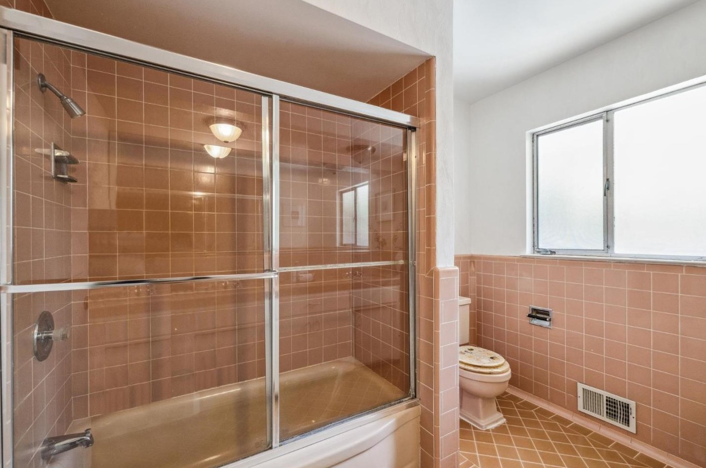 12546 Saratoga Crk Dr, Saratoga CA  95070-3569 exterior