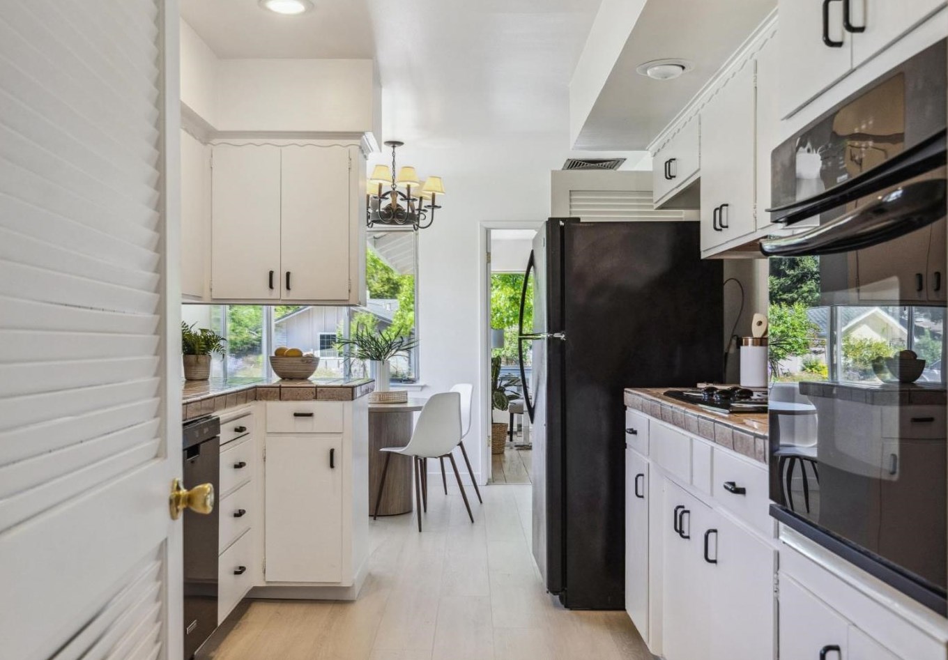 12546 Saratoga Crk Dr, Saratoga CA  95070-3569 exterior