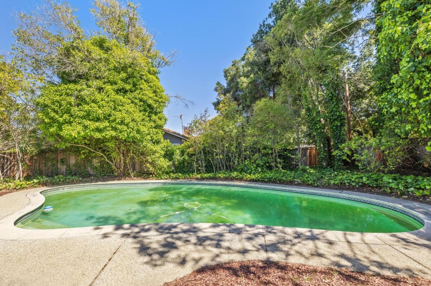 12546 Saratoga Crk Dr, Saratoga CA  95070-3569 exterior