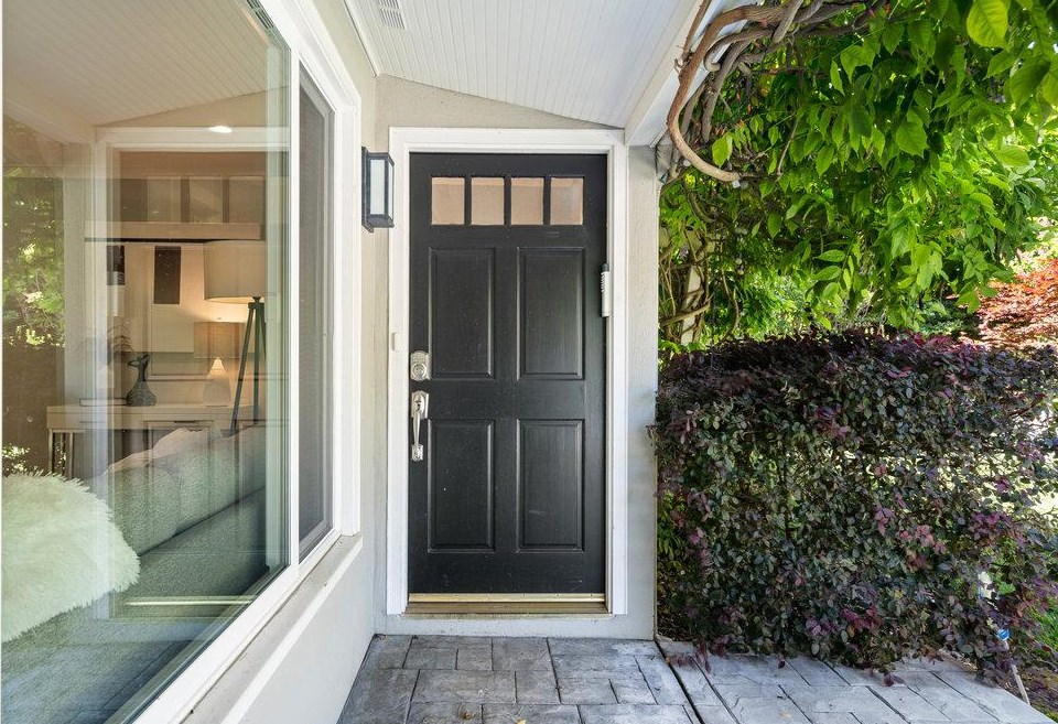 1972 Menalto Ave, Menlo Park, CA 94025-2862