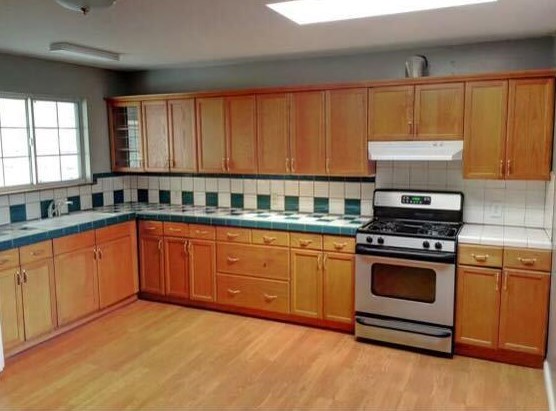 1143 Sage St, Palo Alto, CA 94303-2029