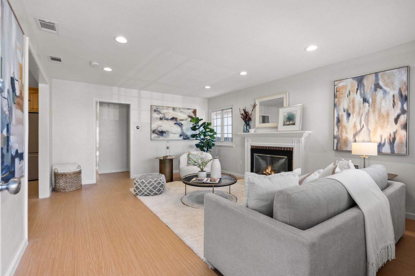 829 2nd Ave, San Bruno, CA 94066-3207