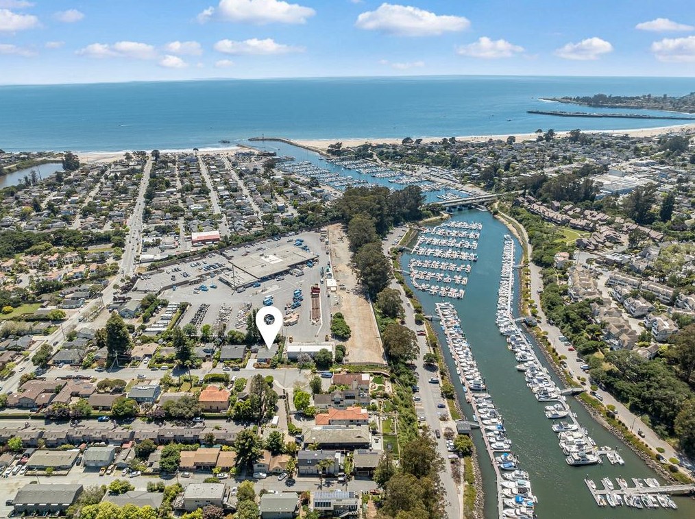 510 Mello Ln, Santa Cruz, CA 95062