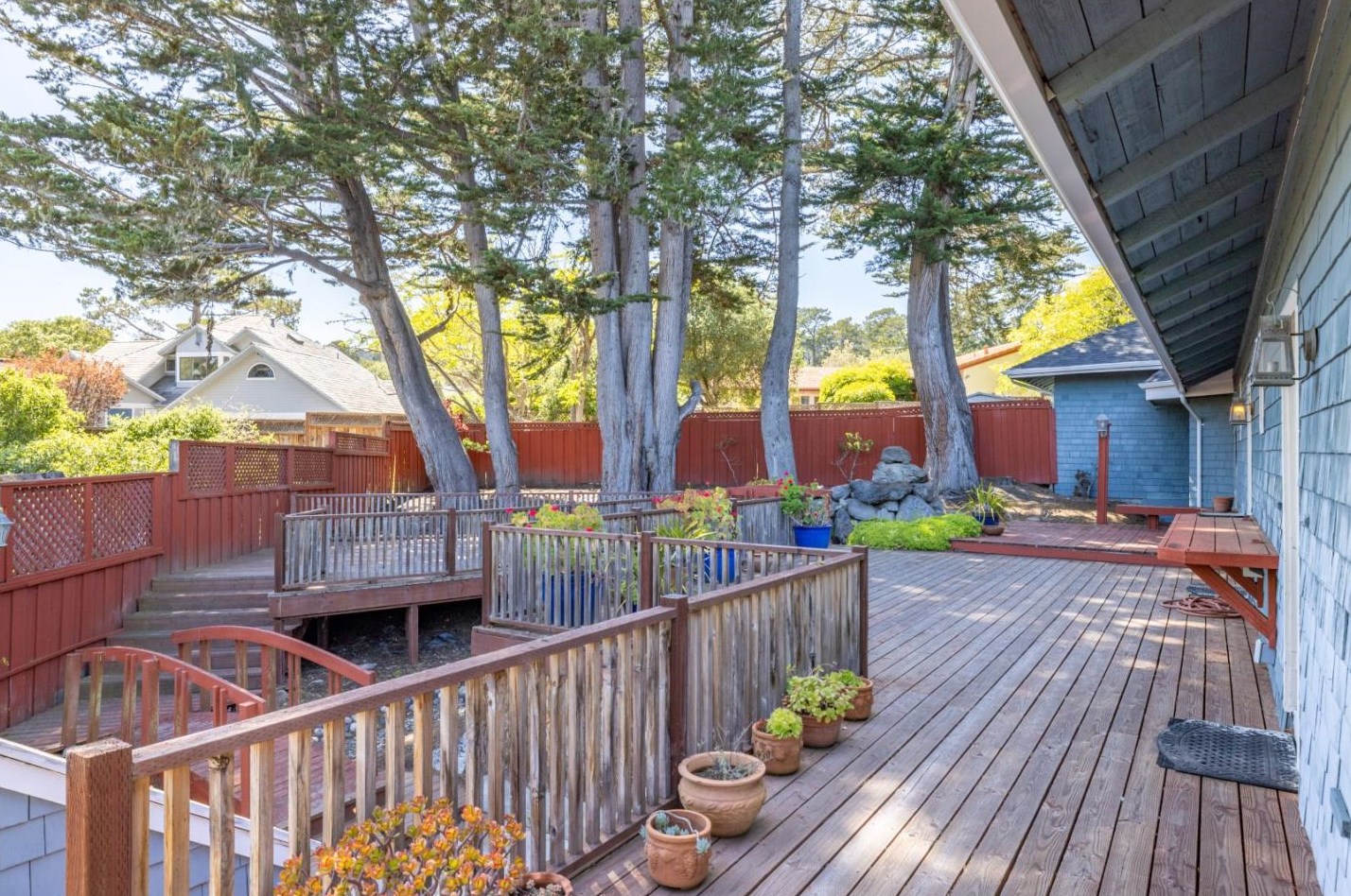 817 Martin St, Monterey CA  93940-4435 exterior