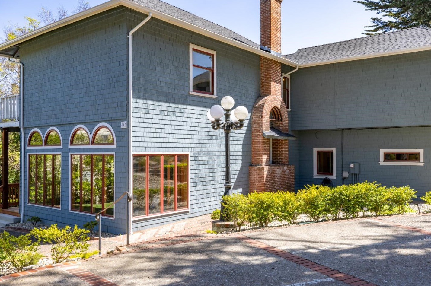 817 Martin St, Monterey CA  93940-4435 exterior