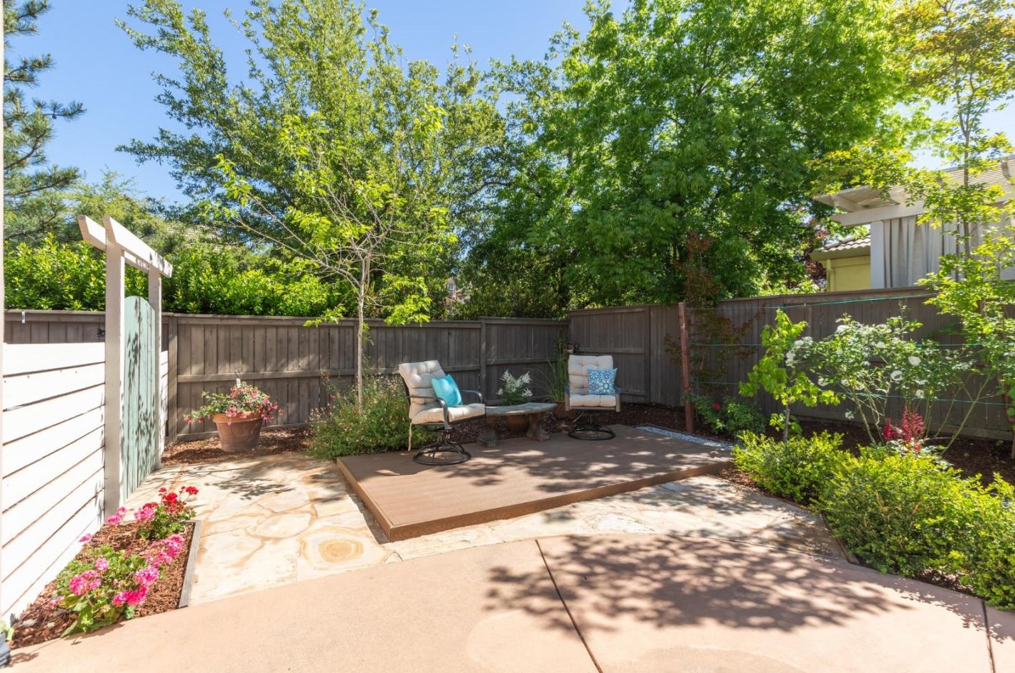 3203 Rapallo Pl, Folsom CA  95762-5464 exterior