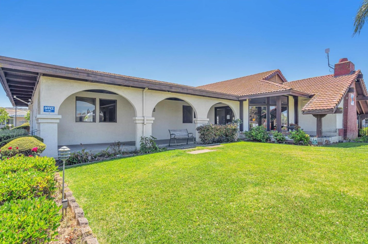 1520 Capitol Expy, San Jose CA  95121-1828 exterior