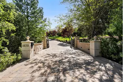 25751 Elena Rd, Los Altos Hills, CA 94022 - Photo 2