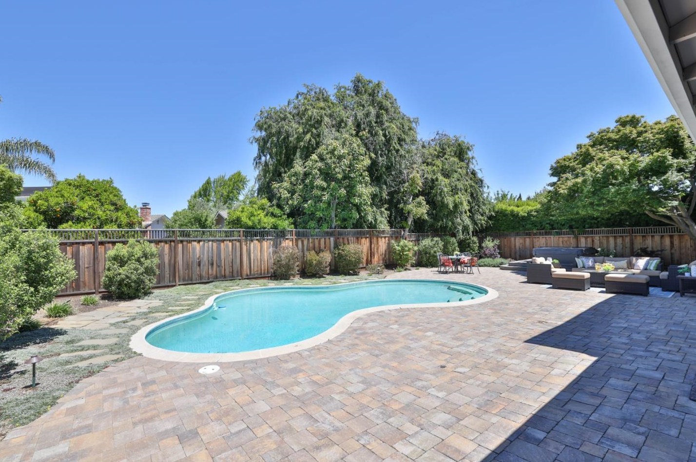 2164 Constitution Dr, San Jose CA  95124-1202 exterior