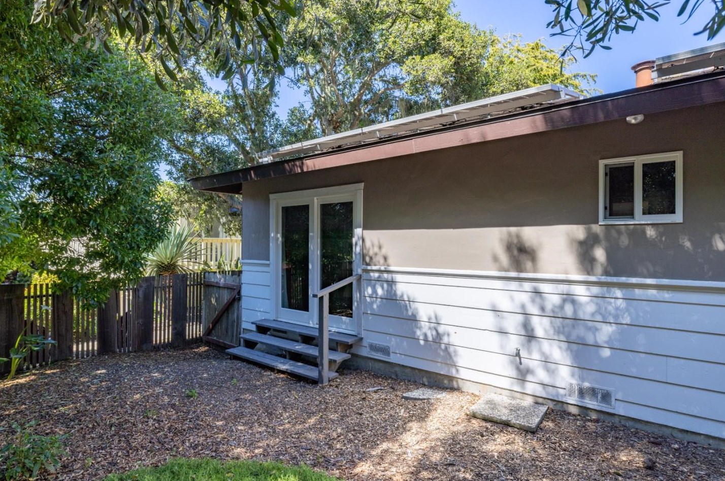 1780 Prescott Ave, Monterey CA  93940-1605 exterior