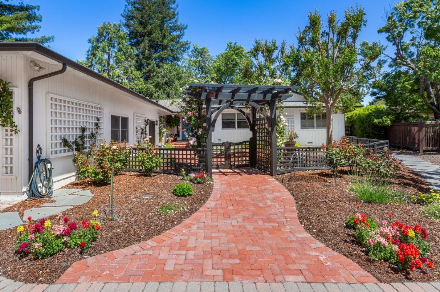 12500 Green Meadow Ln, Saratoga, CA 95070-3034