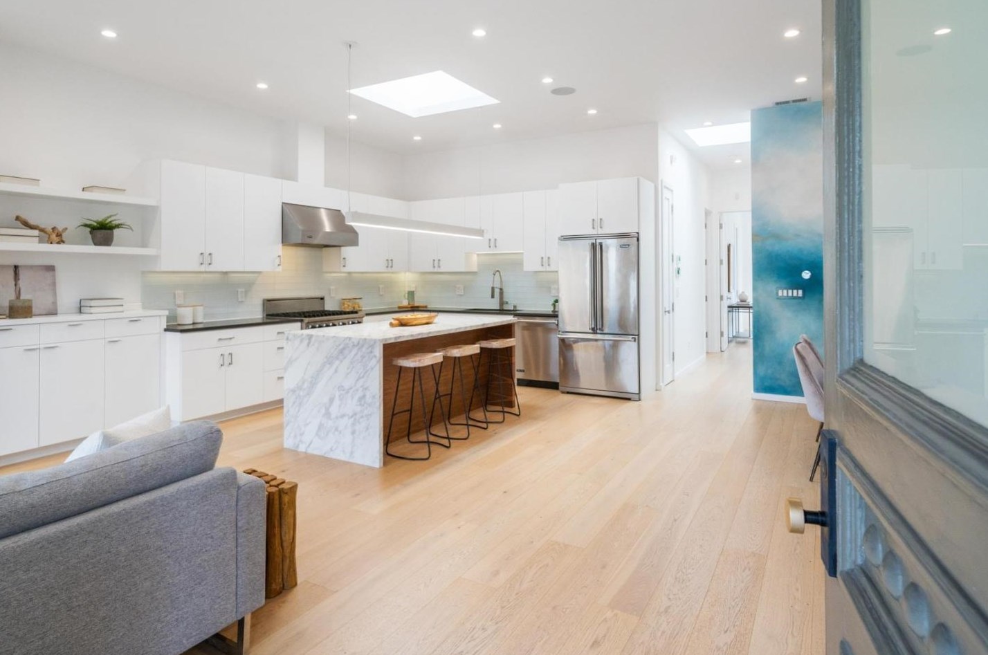 1205 San Bruno Ave, San Francisco, CA 94110-3526