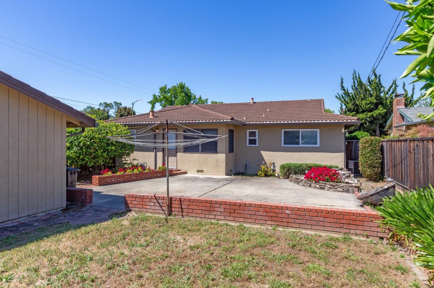 3796 Justine Dr, San Jose CA  95124-3130 exterior