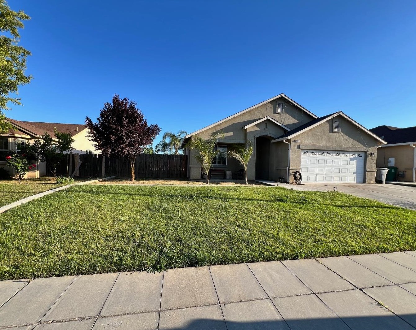 1520 Lacreta Ave, Madera, CA 93638