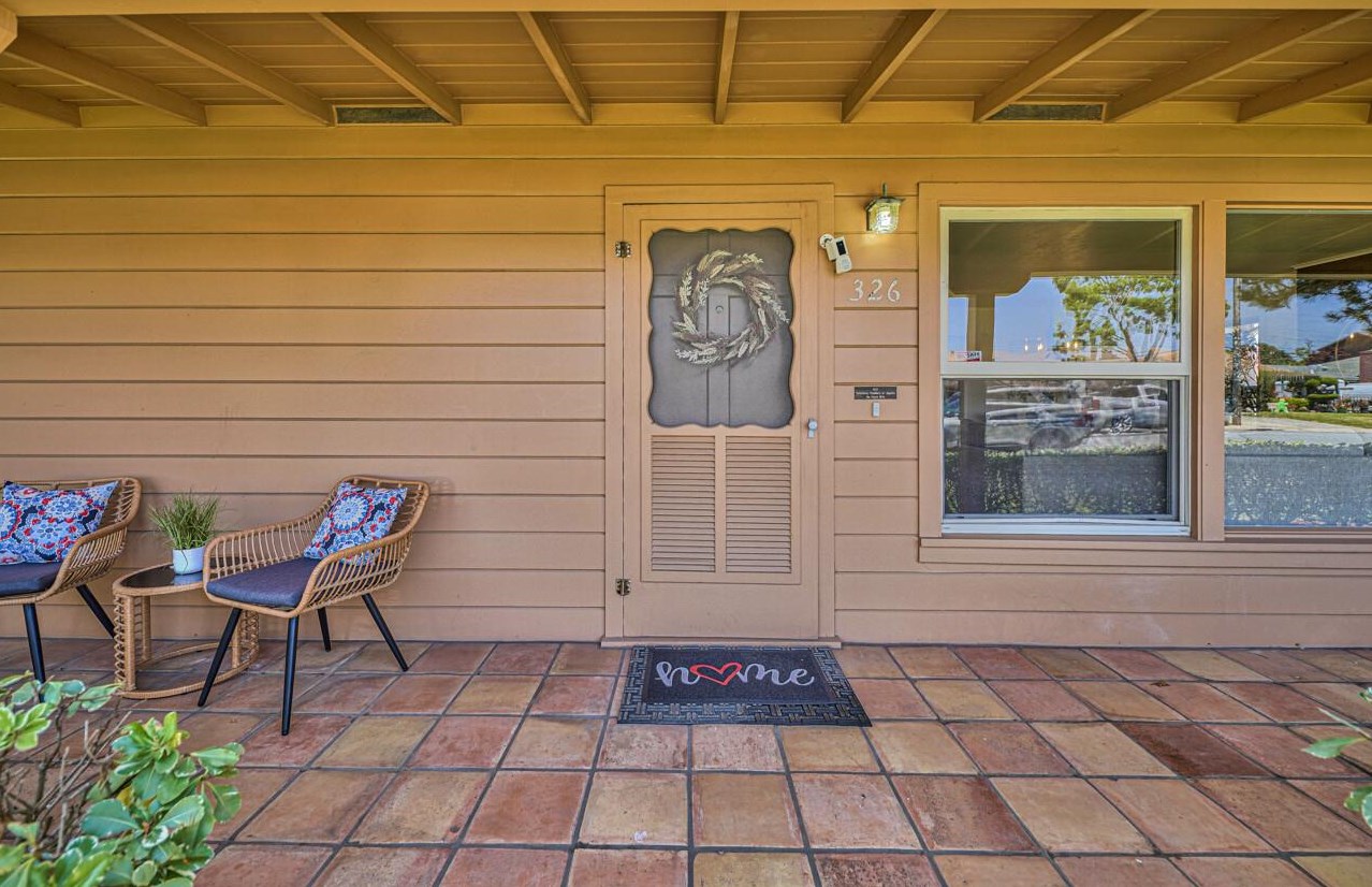 326 Elwood St, Salinas, CA 93906-3338