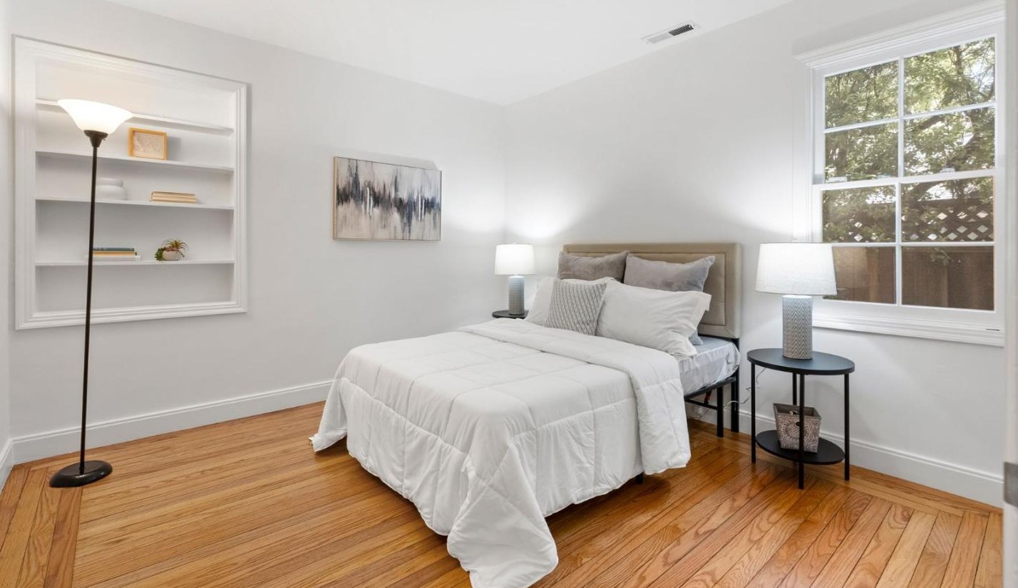 346 Stanford Ave, Menlo Park CA  94025-6240 exterior