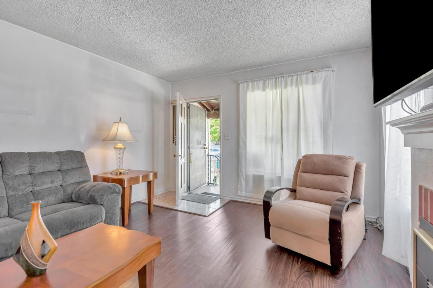 7221 Krause Ave, Oakland CA  94605-2749 exterior