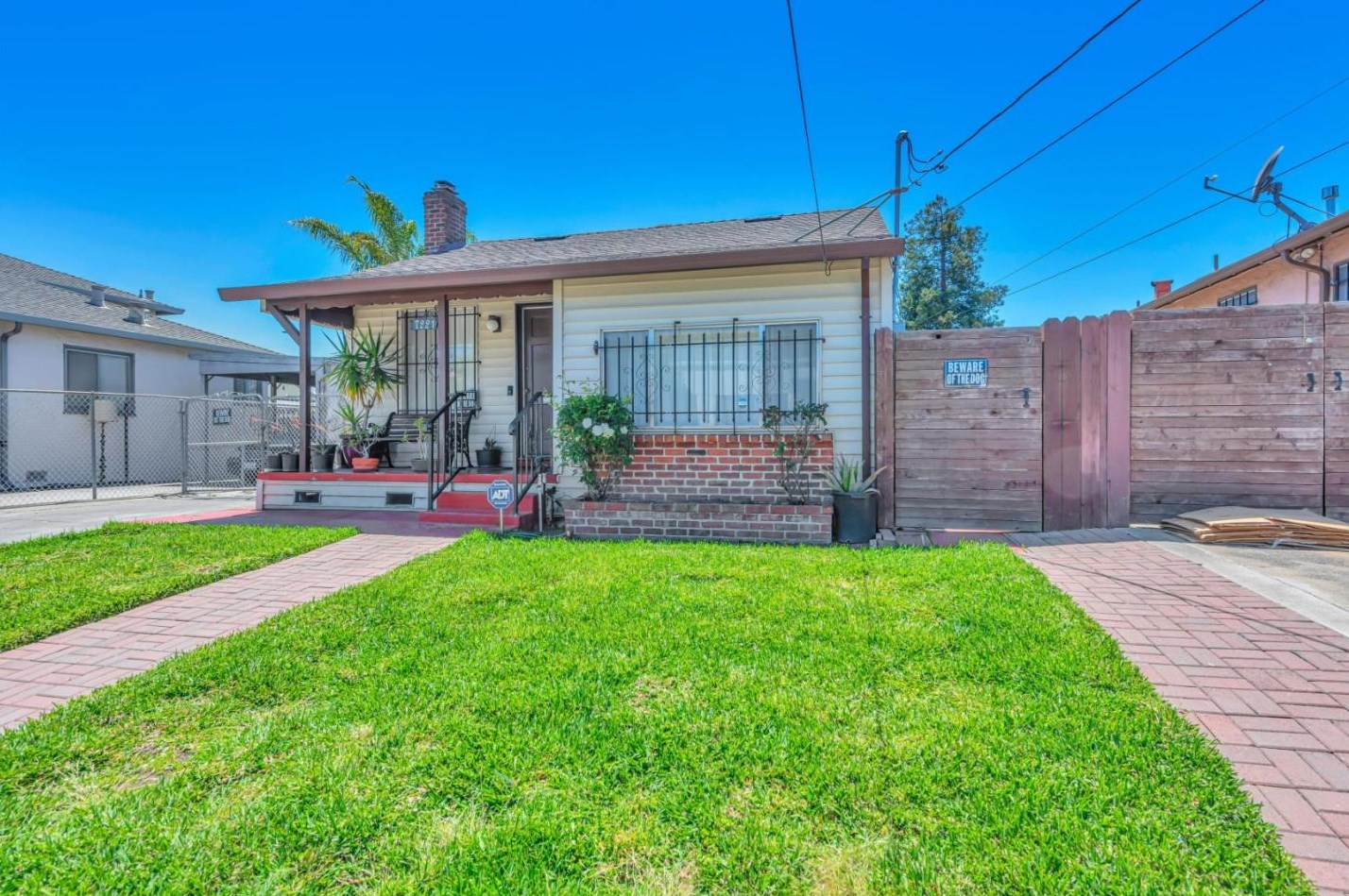 7221 Krause Ave, Oakland CA  94605-2749 exterior