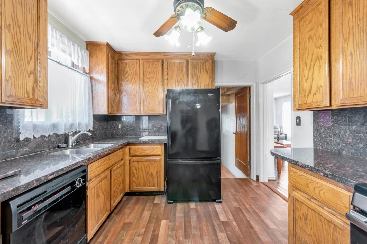 7221 Krause Ave, Oakland CA  94605-2749 exterior