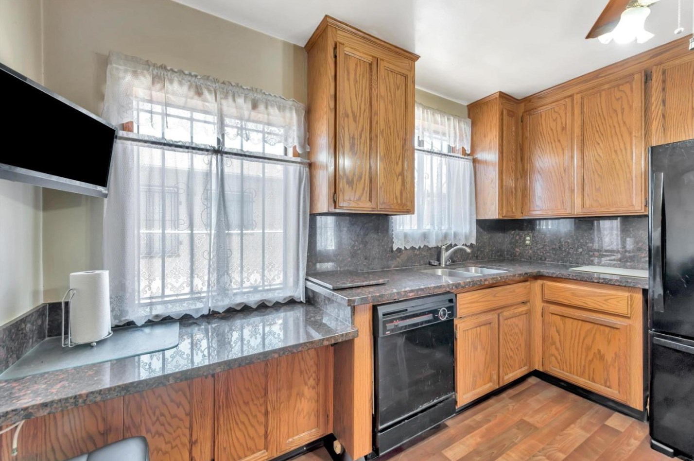 7221 Krause Ave, Oakland CA  94605-2749 exterior