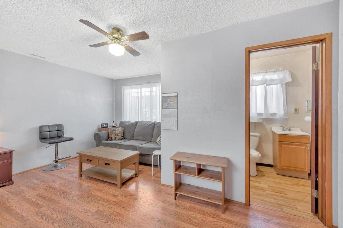 7221 Krause Ave, Oakland CA  94605-2749 exterior