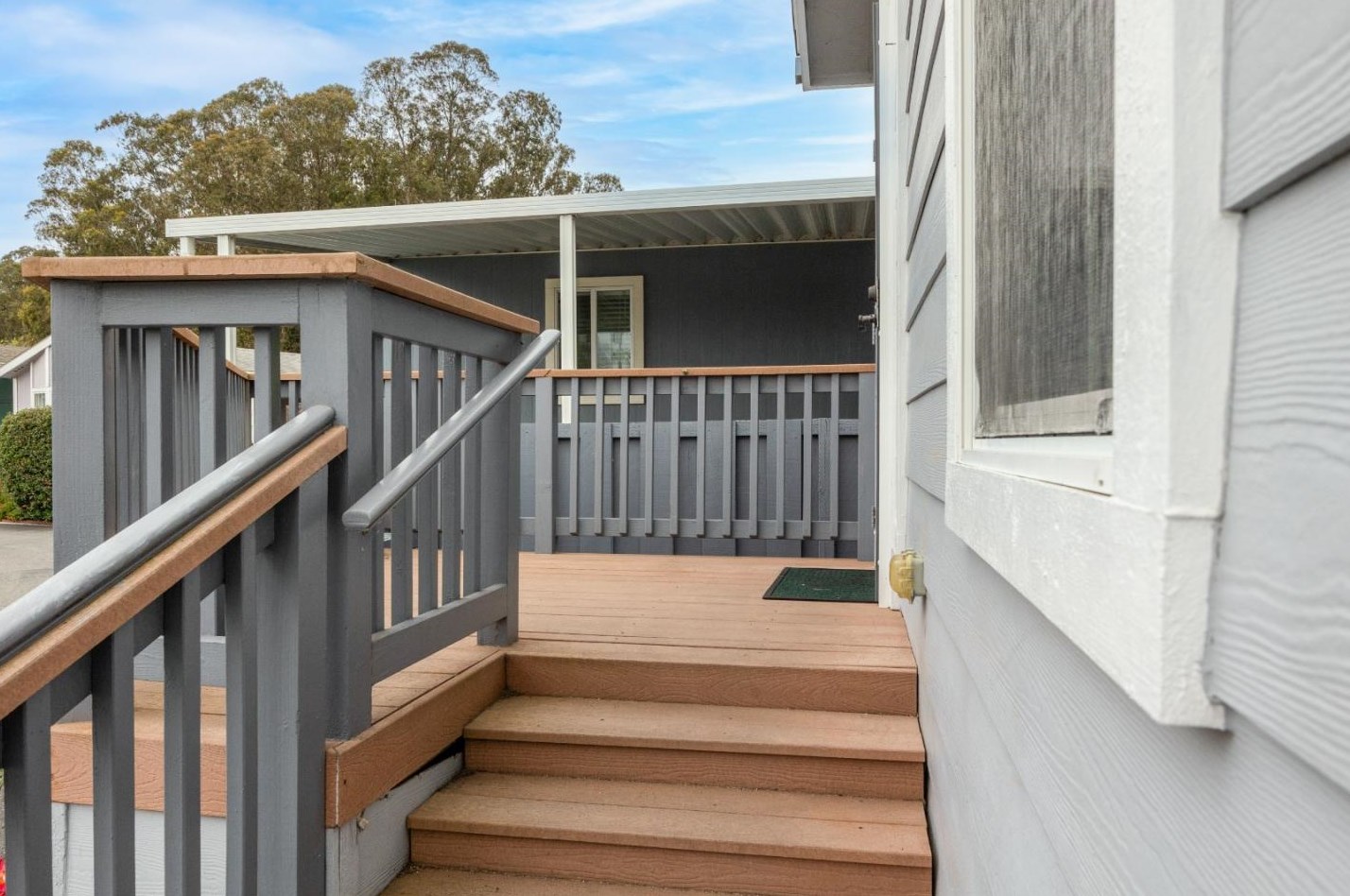 1555 Merrill St, Santa Cruz, CA 95062-4025