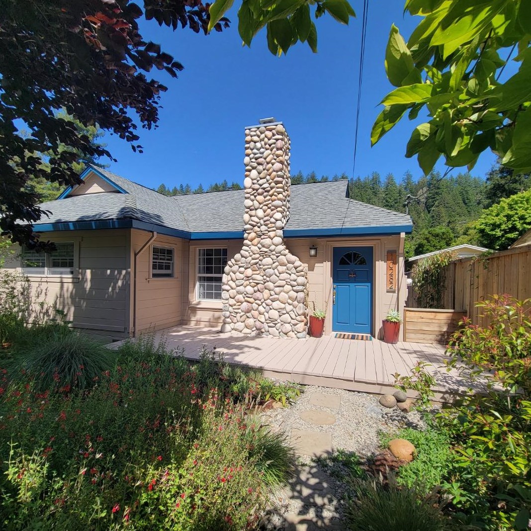 10282 California Dr, Ben Lomond, CA 95005-9213