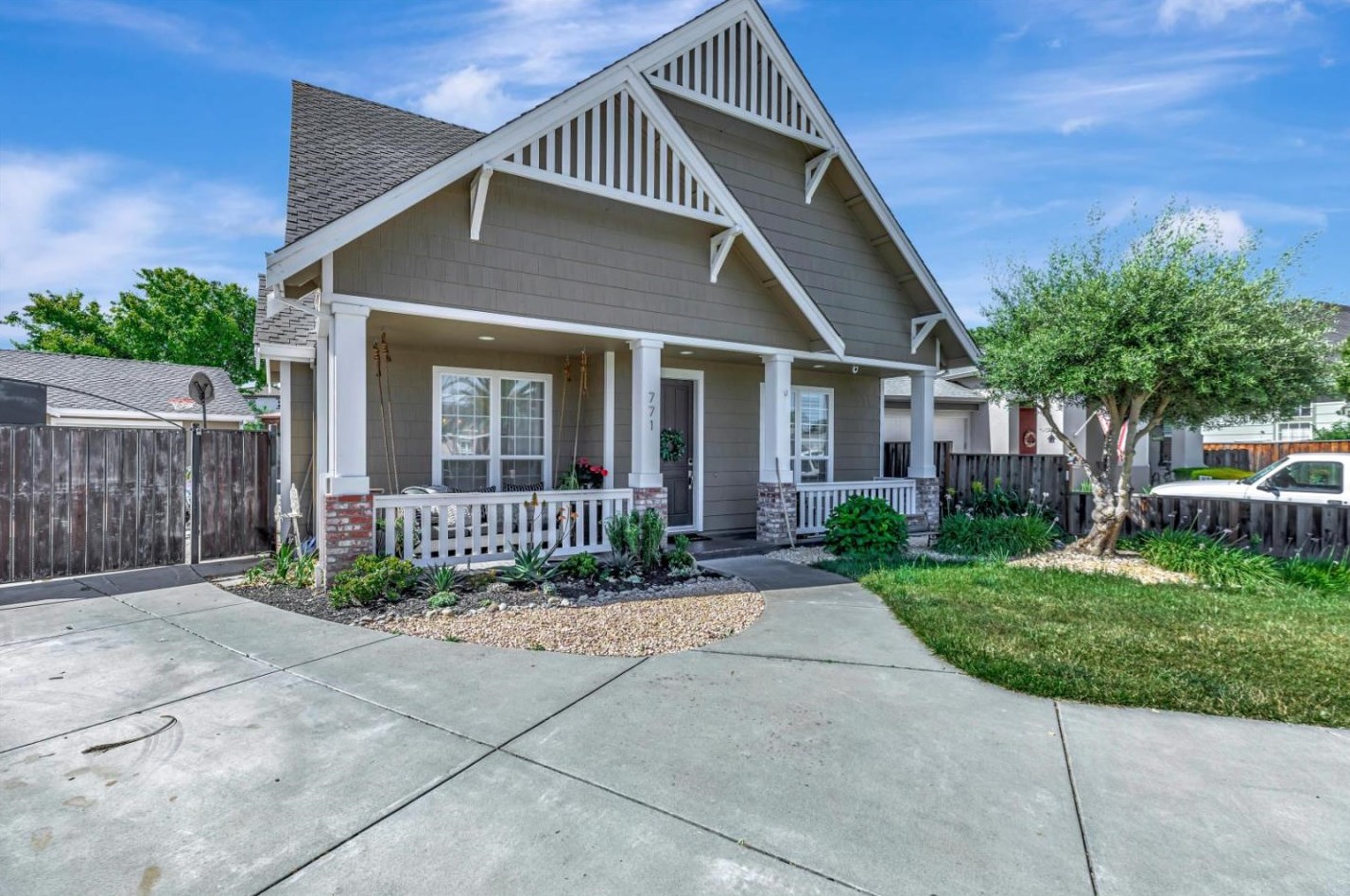 771 Monte Carlo Dr, Hollister, CA 95023