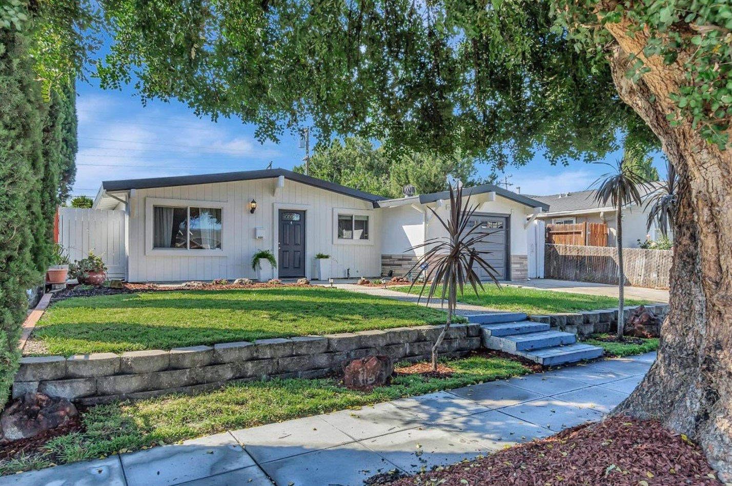3227 Mount Vista Dr, San Jose, CA 95127-4740