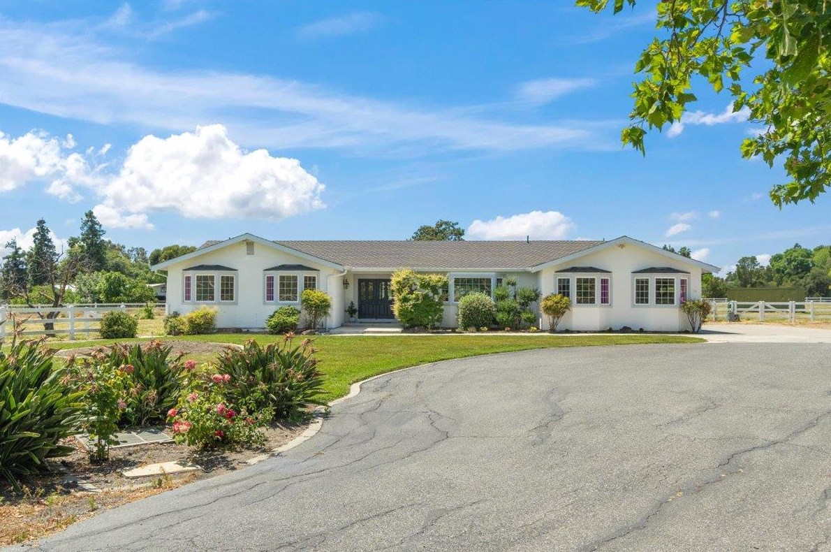 2055 Arline Ln, Morgan Hill, CA 95037-9648