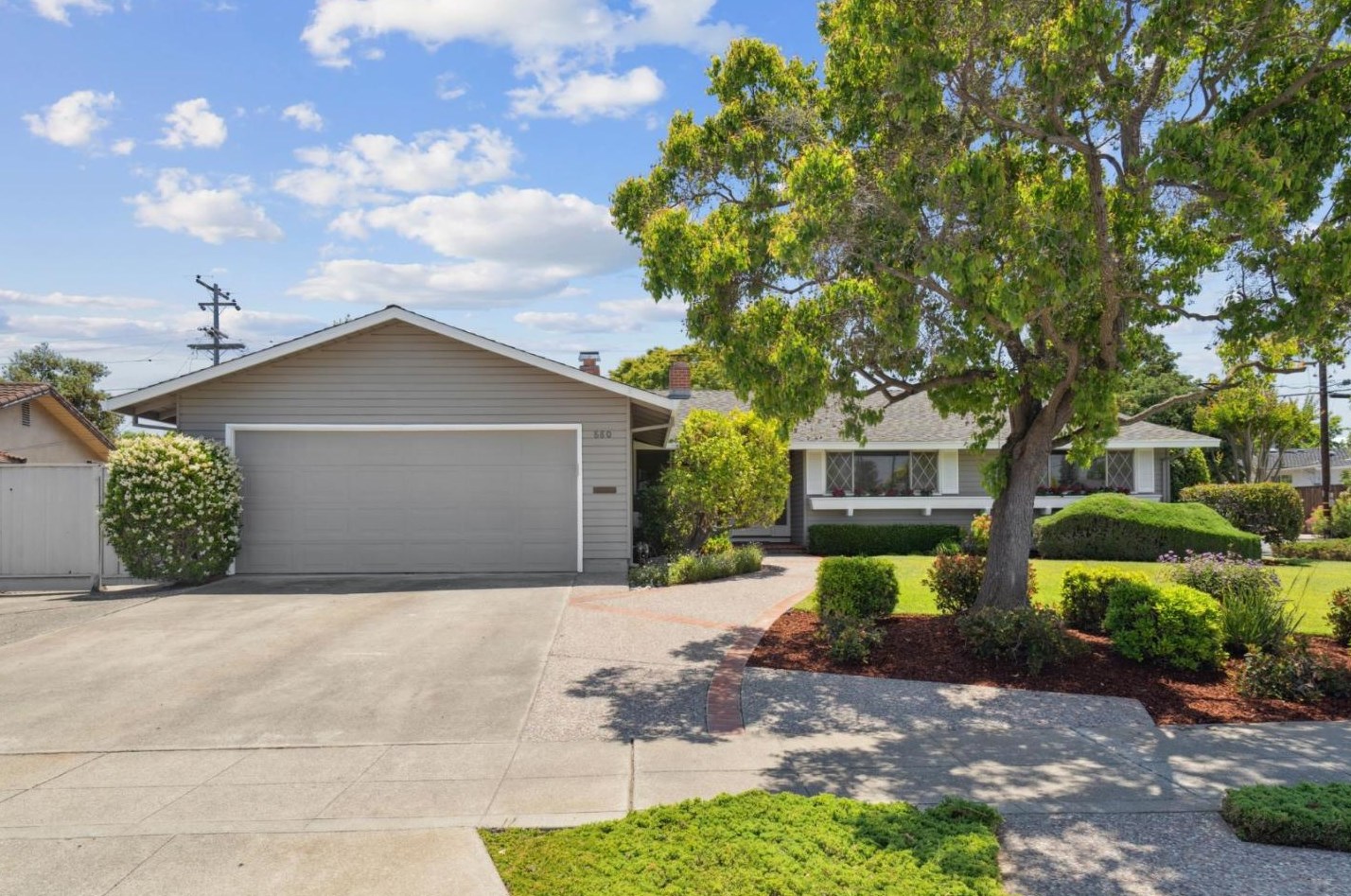 880 Helena Dr, Sunnyvale, CA 94087-4119