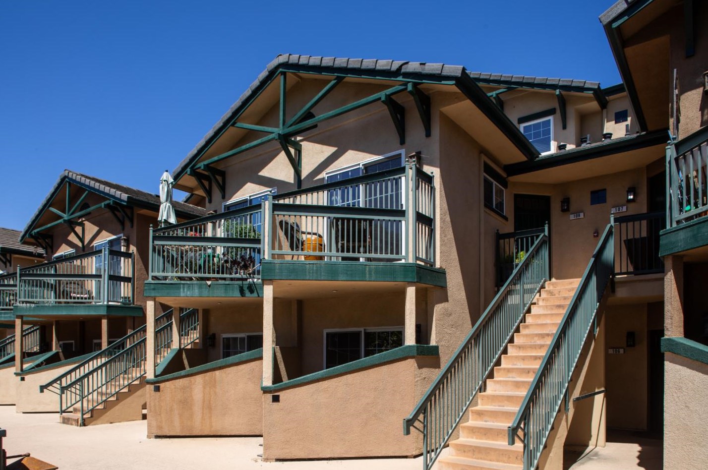808 Lenzen Ave, San Jose, CA 95126-2735