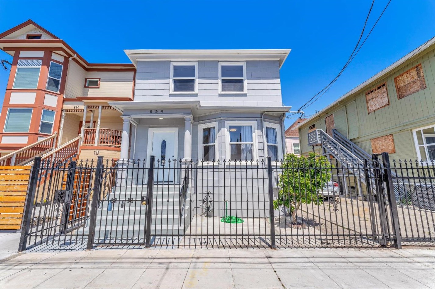 834 E 17th St, Oakland, CA 94606
