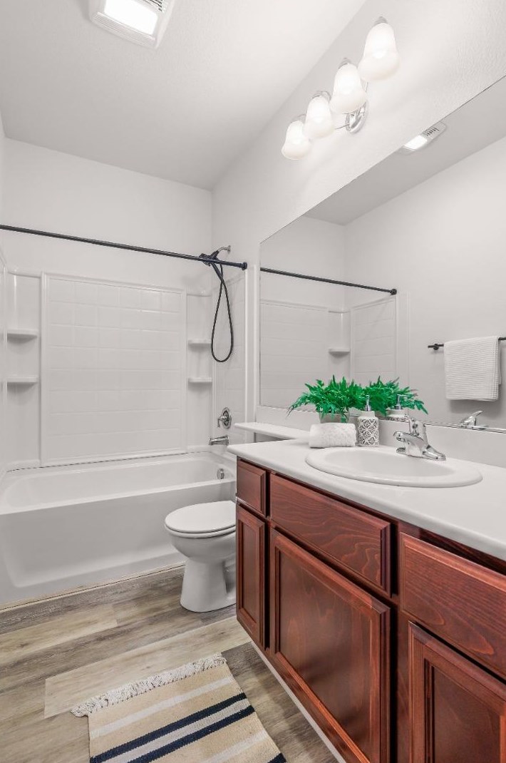 2249 Ellesmere Loop, Roseville CA 95747-5084 exterior