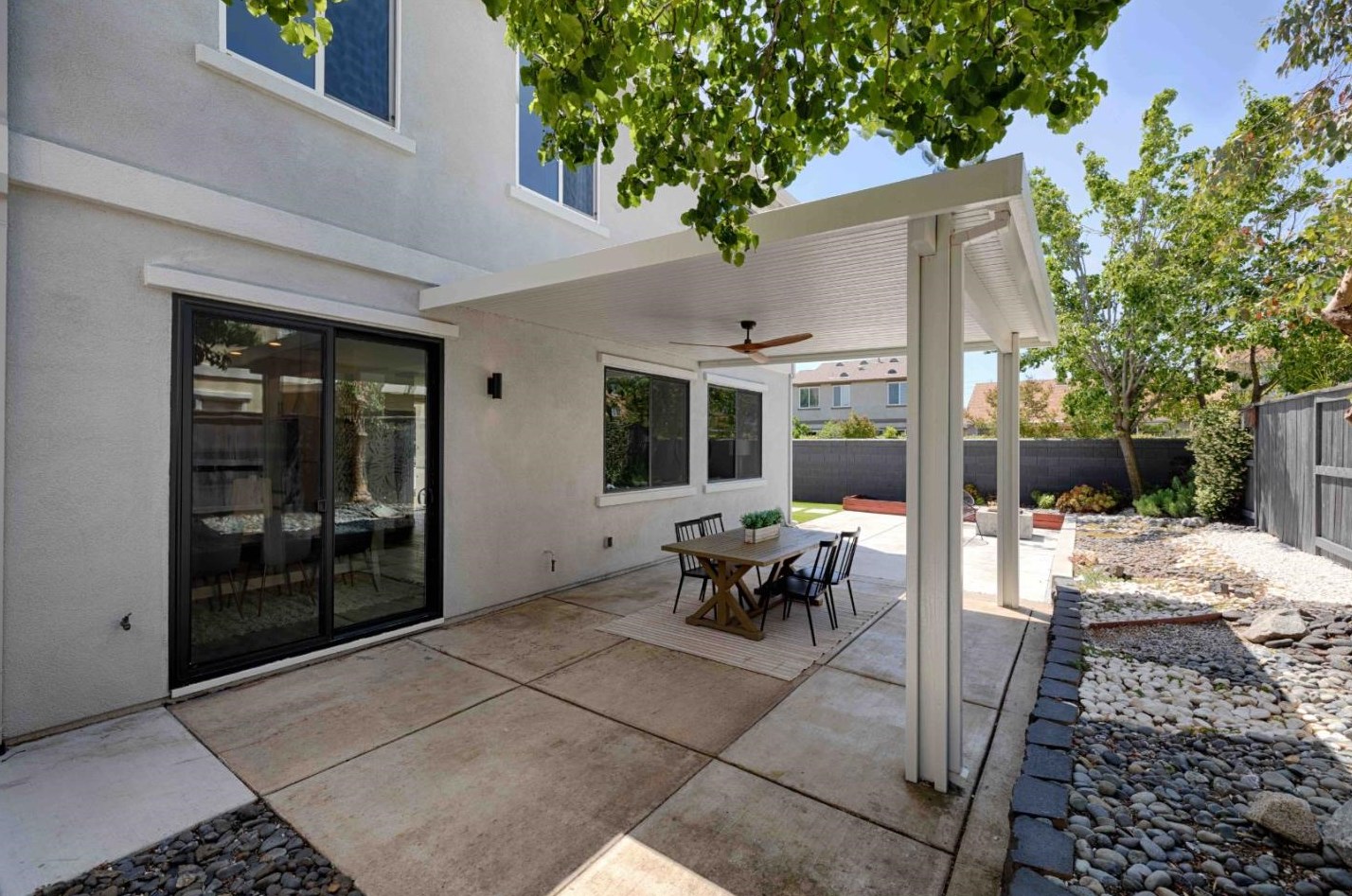 2249 Ellesmere Loop, Roseville CA 95747-5084 exterior