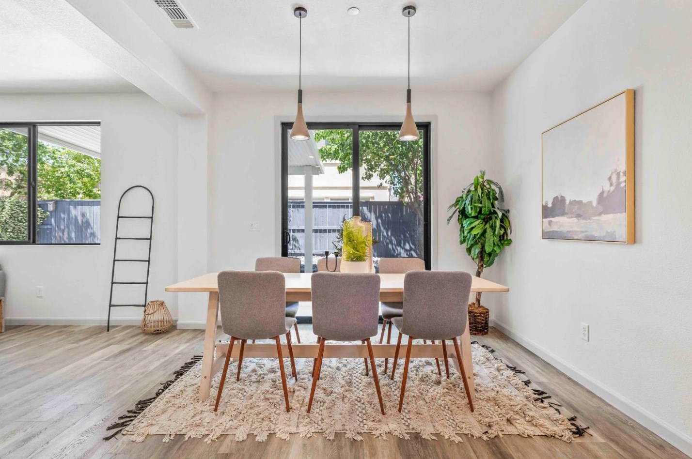 2249 Ellesmere Loop, Roseville CA 95747-5084 exterior