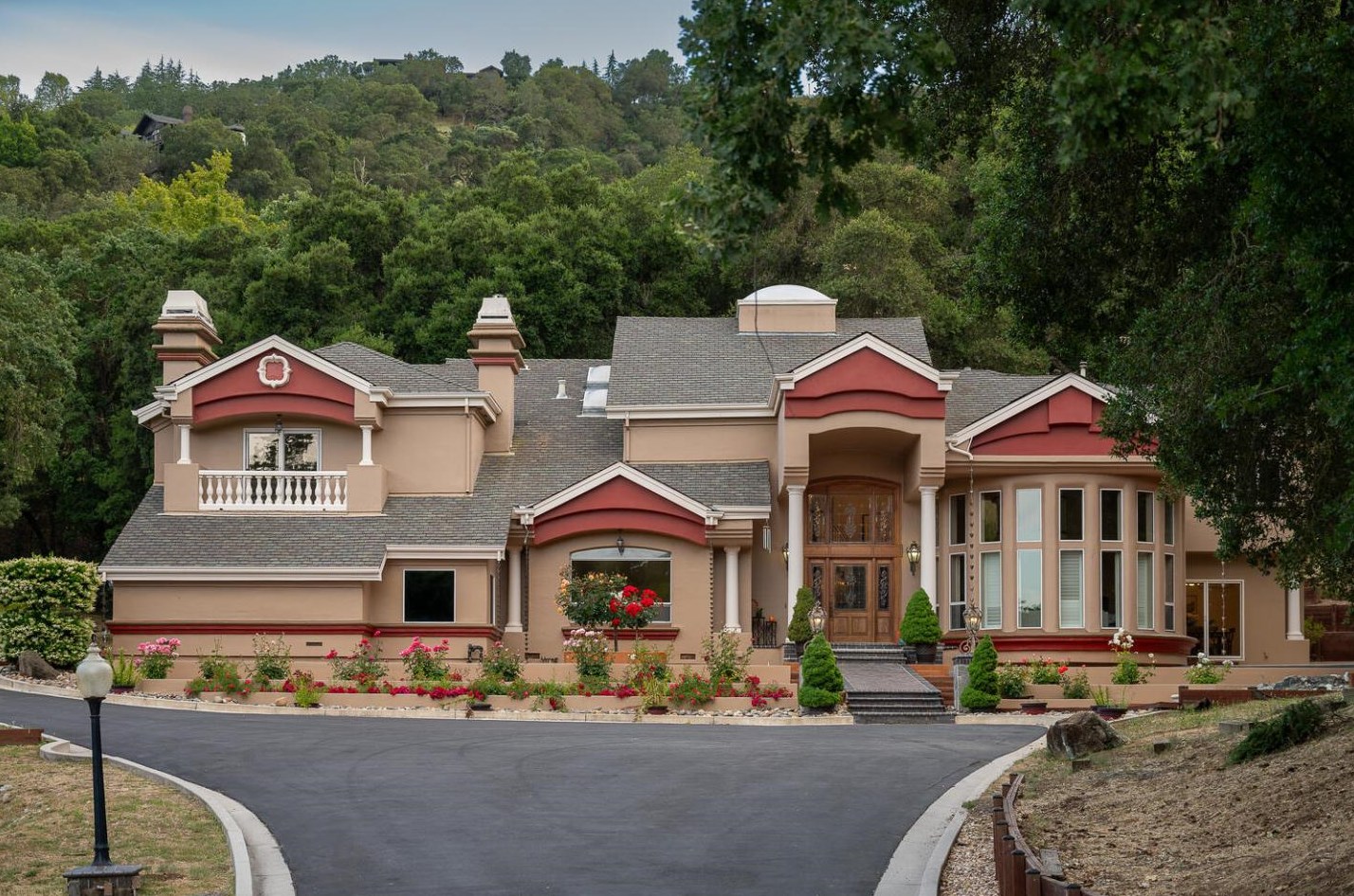 18035 Woodland Ave, Morgan Hill, CA 95037-9142