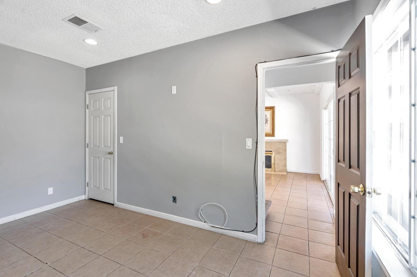 2790 Kern Ave, San Jose CA  95121-2329 exterior