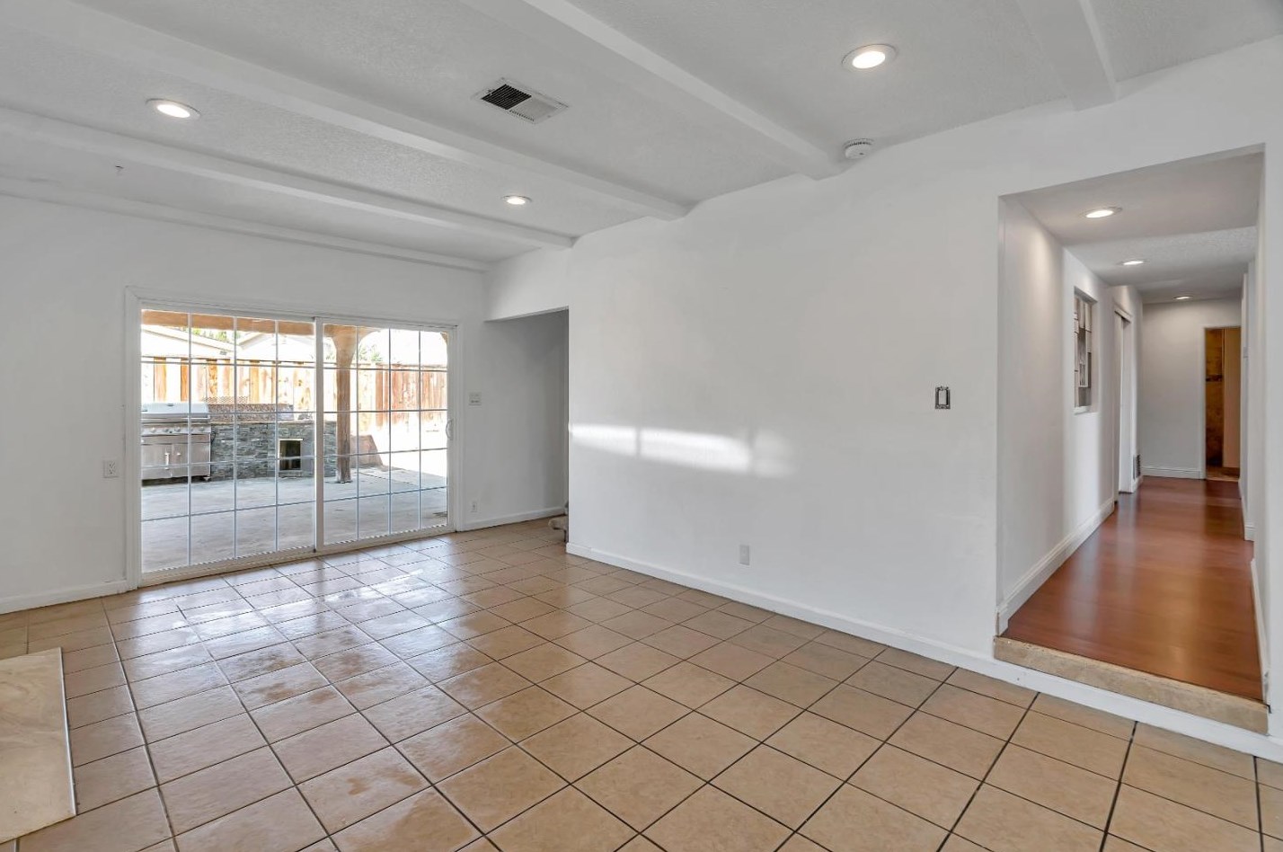 2790 Kern Ave, San Jose CA  95121-2329 exterior