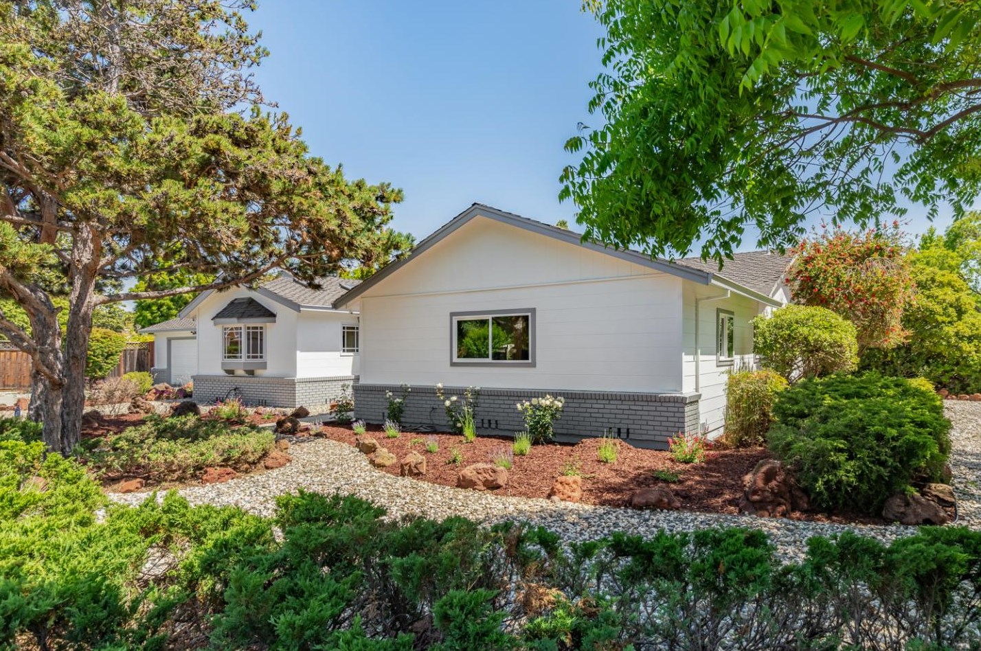 1860 Dalehurst Ave, Los Altos, CA 94024