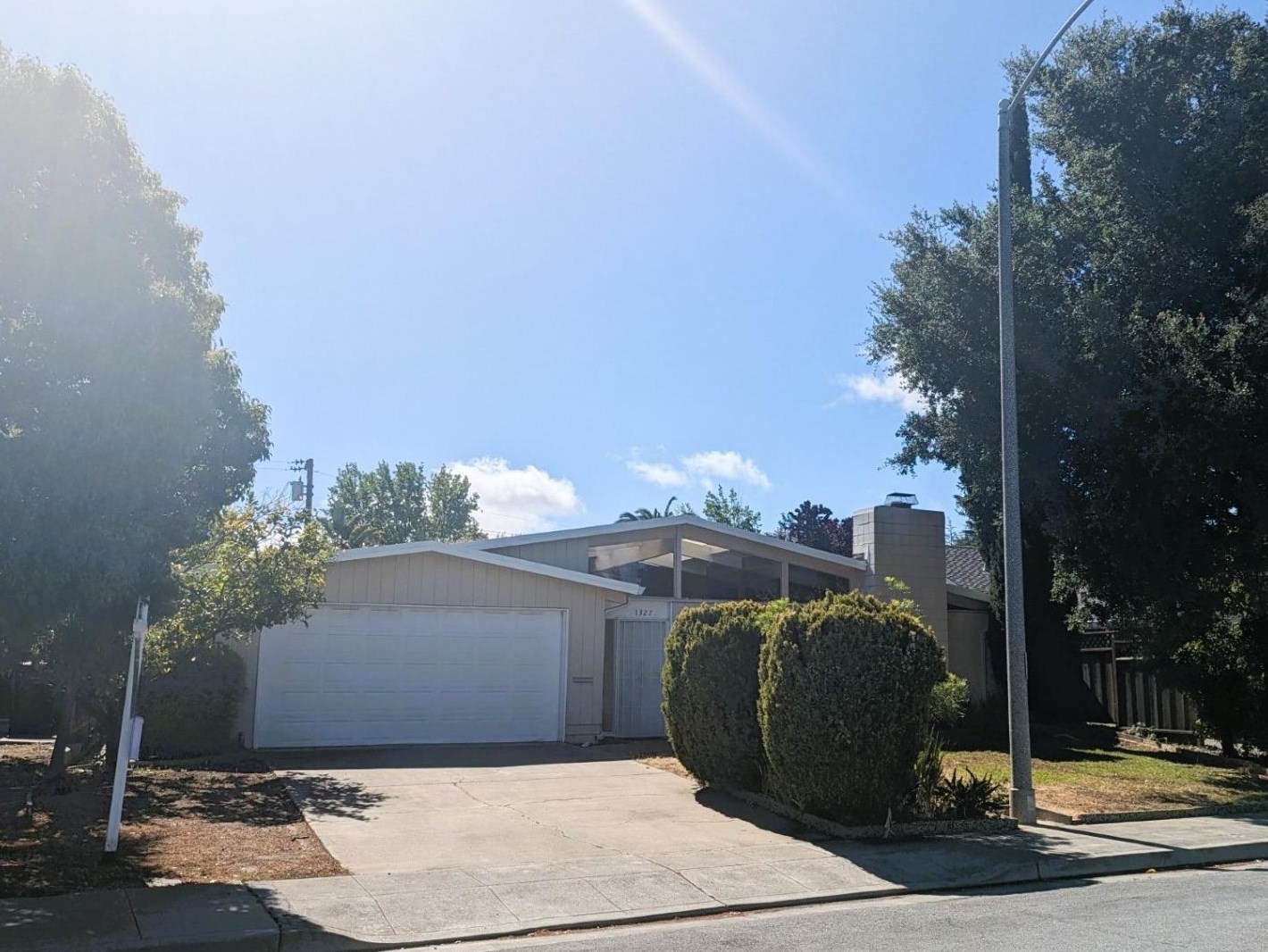 1327 Egret Dr, Sunnyvale, CA 94087-3444